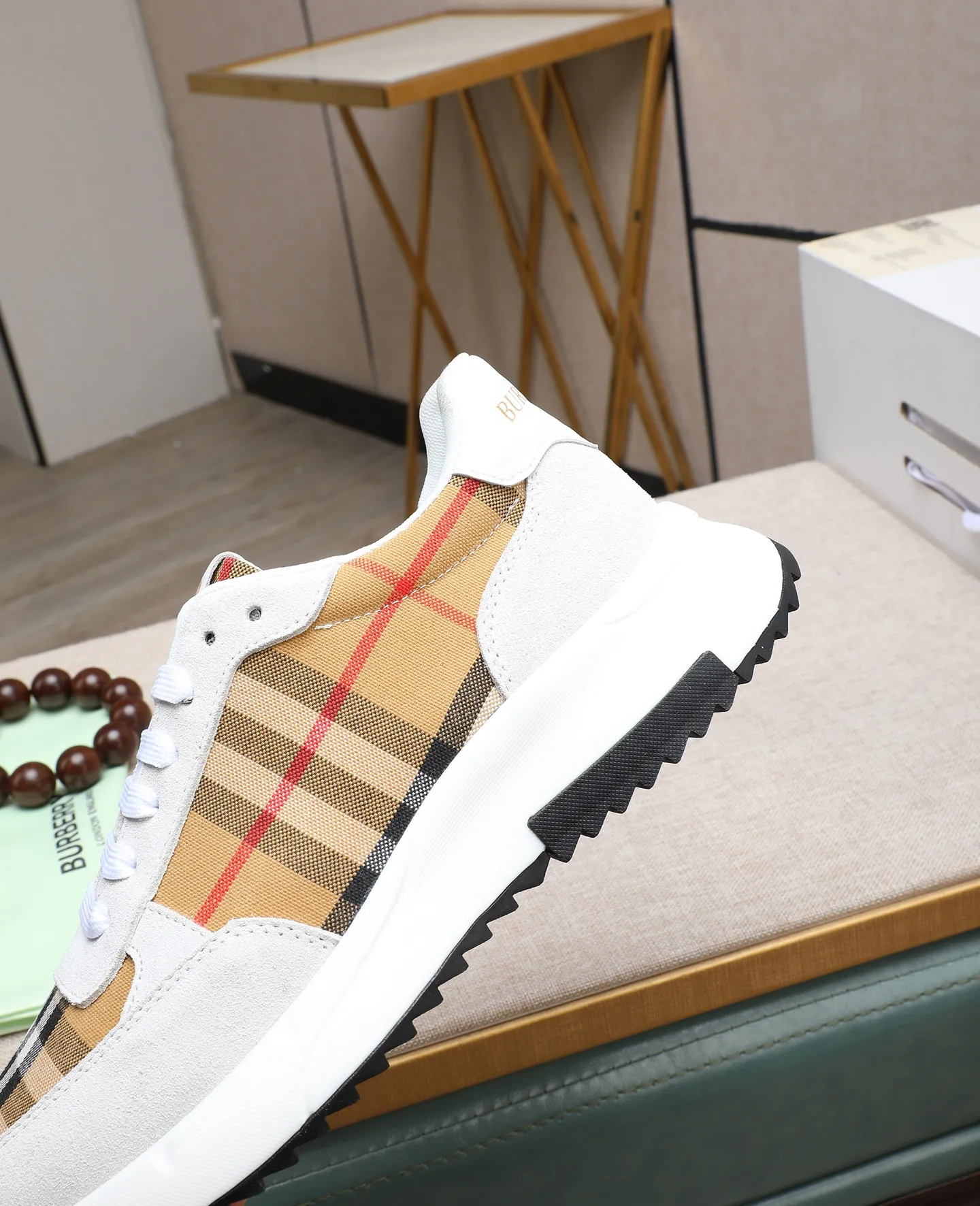 Men's shoes 💰460 ❤️❤️❤️[BURBERRY] Burberry purchasing agent 🔍Men's 🚹New model is synchronized with the official website, the upper is made of imported fabrics, and the lining is genuine leather. Completely 1⃣:1⃣ replica🇮🇹, non-slip and wear-resistant rubber outsole ⚠original factory goods, 🔍🔍high quality, please look at the details, welcome to compare⚠Size: 38-44